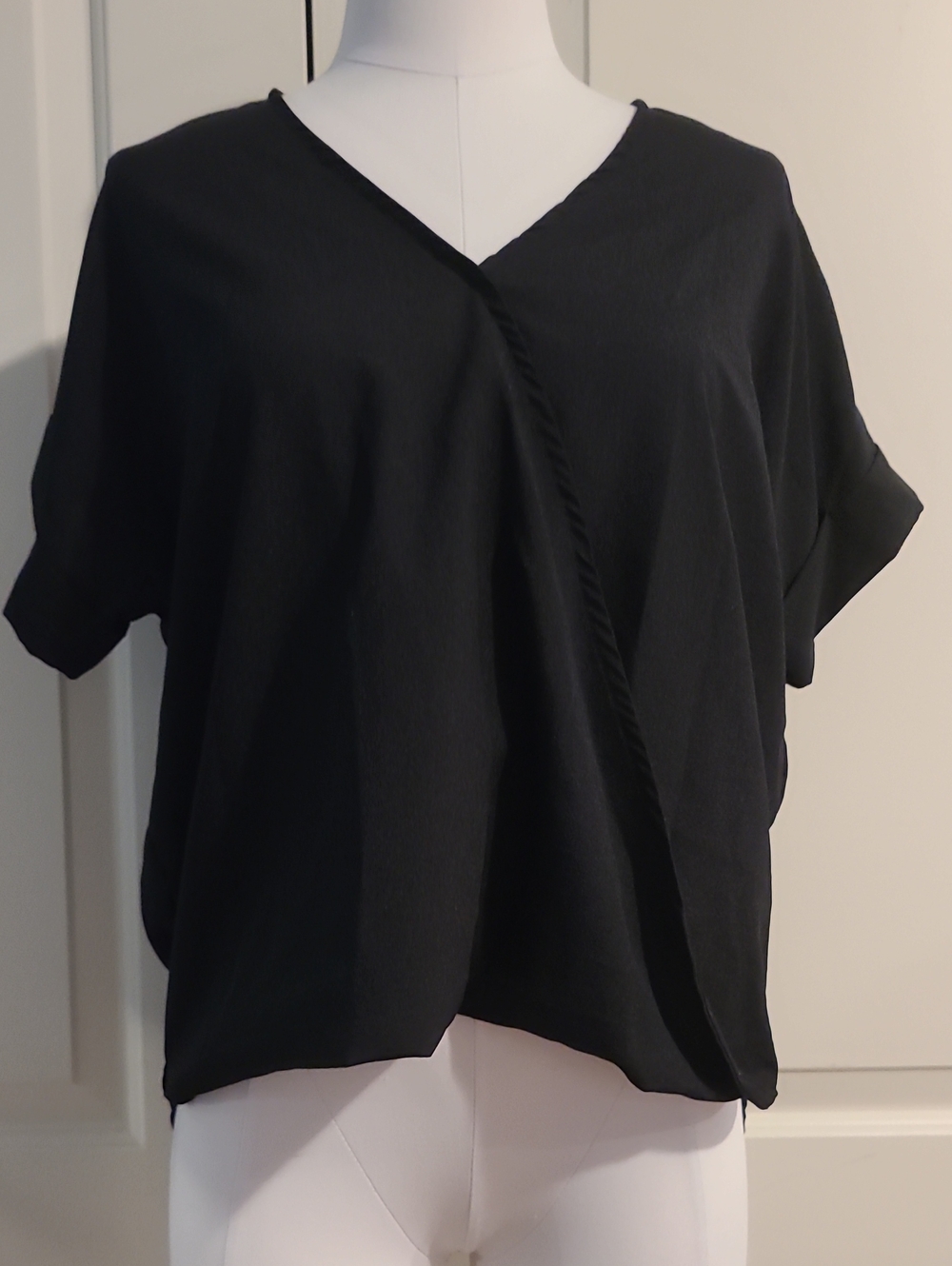 NWT Jenny Boston Black Cuff Sleeve Wrap Style Blouse
